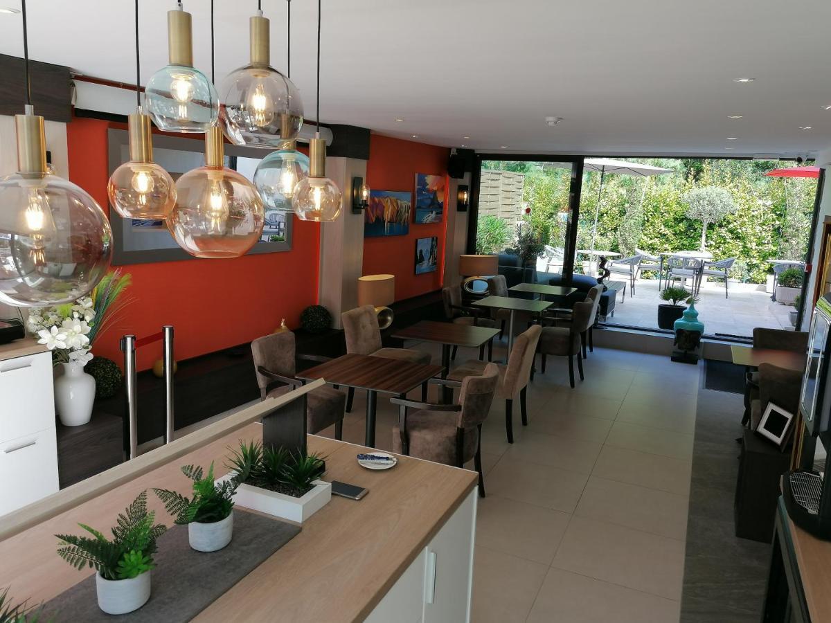 Hotel Miramar- Cap D'Antibes - La Garoupe Plage Экстерьер фото